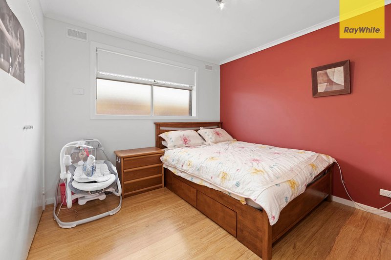 Photo - 3 Allandale Road, Kings Park VIC 3021 - Image 7