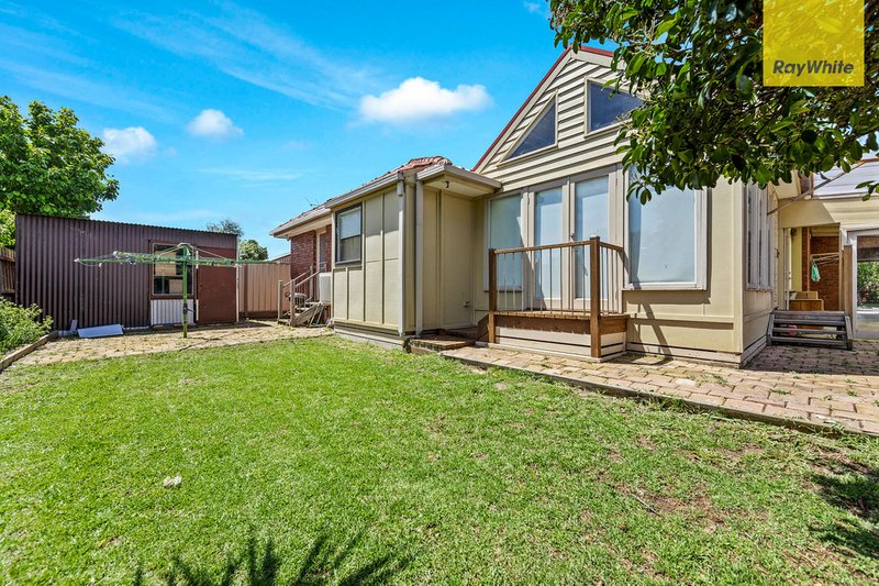 Photo - 3 Allandale Road, Kings Park VIC 3021 - Image 10