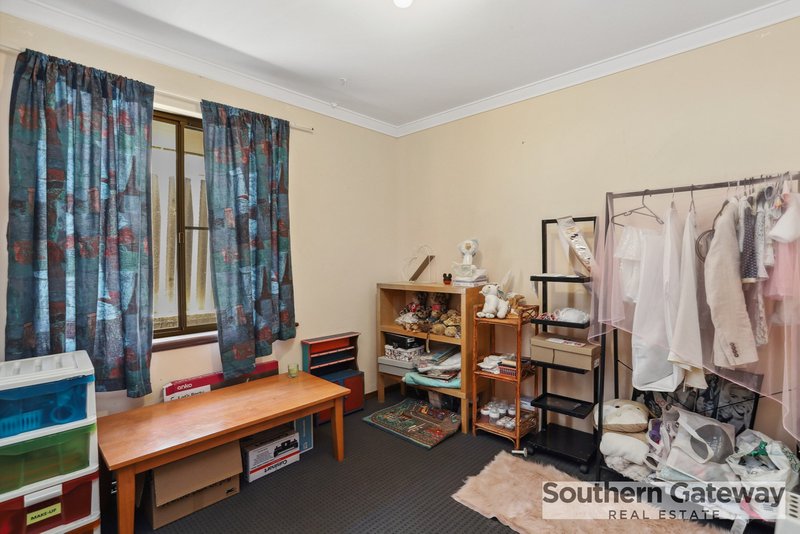 Photo - 3 Allin Place, Parmelia WA 6167 - Image 11