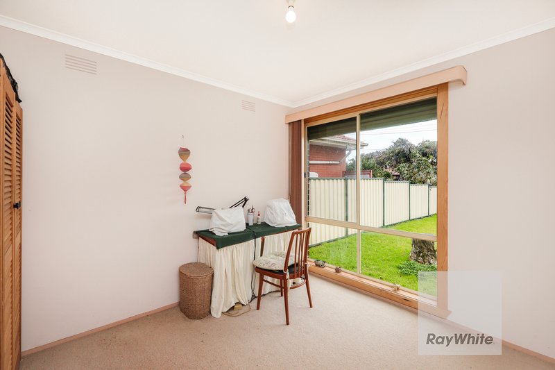 Photo - 3 Altair Court, Gladstone Park VIC 3043 - Image 9