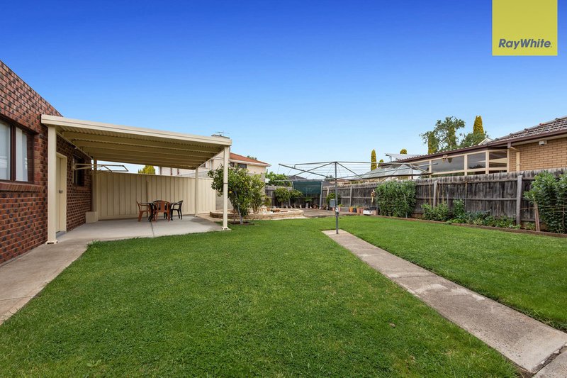 Photo - 3 Altyre Court, St Albans VIC 3021 - Image 12