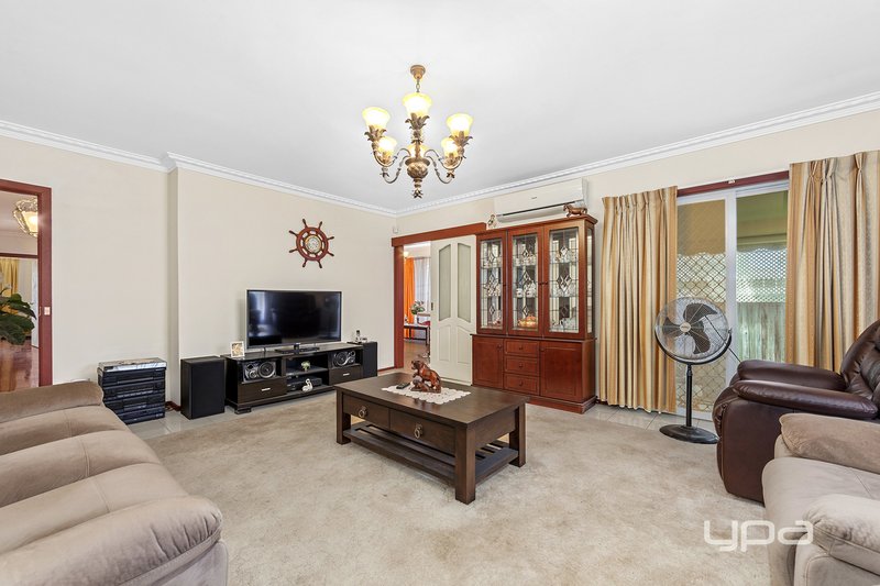 Photo - 3 Alvina Street, Sunshine North VIC 3020 - Image 10