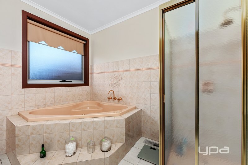 Photo - 3 Alvina Street, Sunshine North VIC 3020 - Image 11