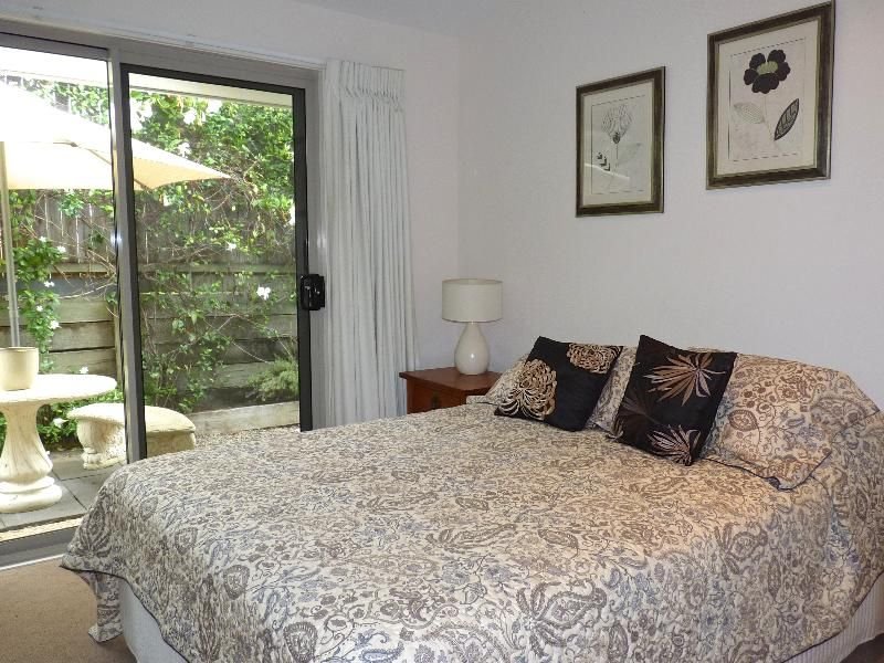 Photo - 3 Amberly Circle Little Mountain , Caloundra QLD 4551 - Image 9