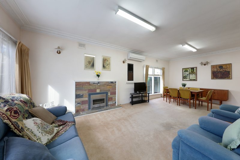 Photo - 3 Amelia Street, Mckinnon VIC 3204 - Image 3