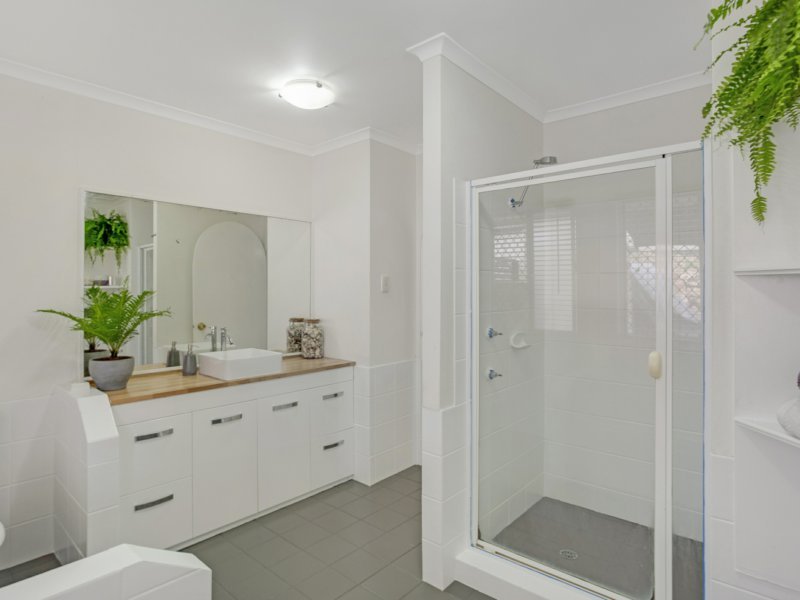 Photo - 3 Amethyst Court, Carrara QLD 4211 - Image 15