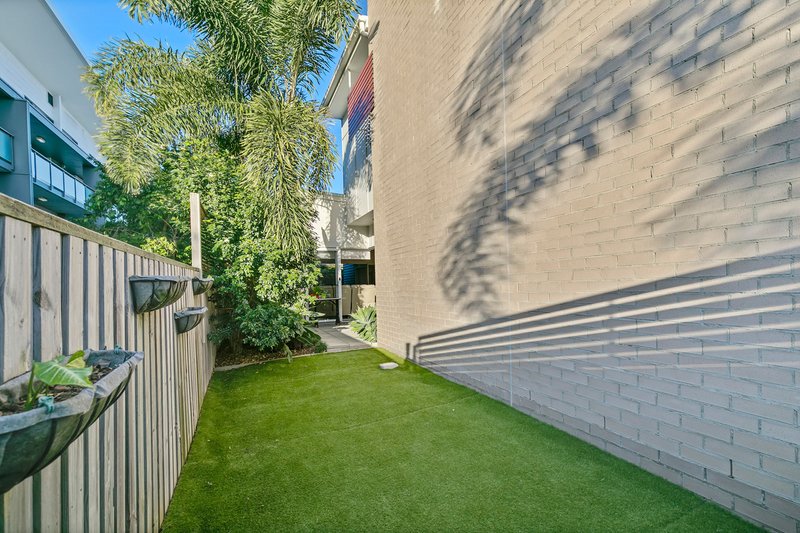 Photo - 3 Amity Avenue, Maroochydore QLD 4558 - Image 11