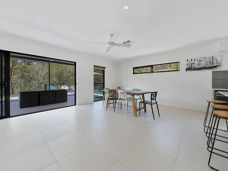 Photo - 3 Amorosa Court, Eatons Hill QLD 4037 - Image 9