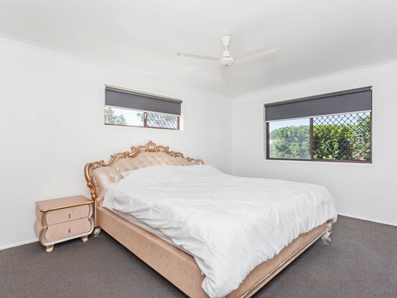 Photo - 3 Angela Street, Boronia Heights QLD 4124 - Image 9