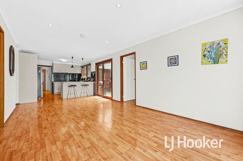 Photo - 3 Anita Place, Pakenham VIC 3810 - Image 7