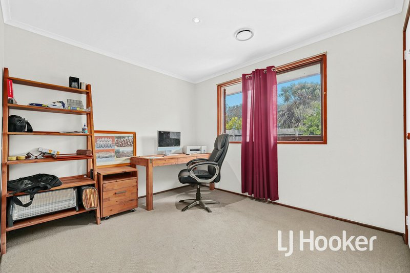 Photo - 3 Anita Place, Pakenham VIC 3810 - Image 10