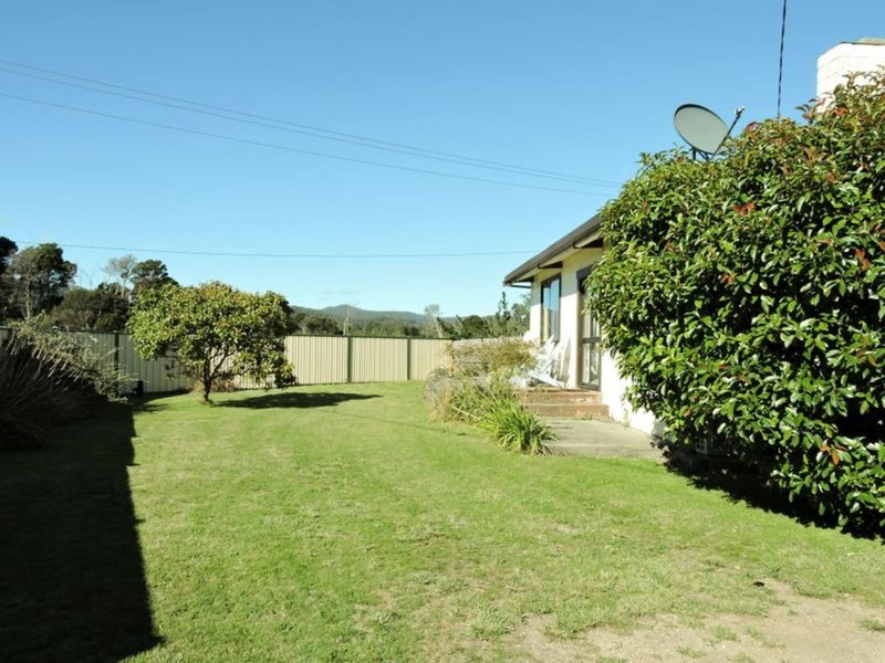 Photo - 3 Annie Street, St Helens TAS 7216 - Image 2