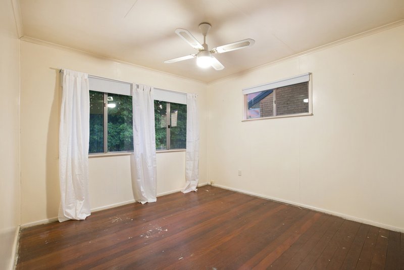 Photo - 3 Antenor Street, Rochedale South QLD 4123 - Image 7