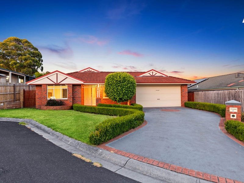 Photo - 3 Antrim Place, Langwarrin VIC 3910 - Image 2