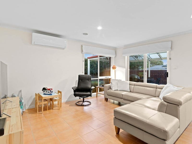 Photo - 3 Antrim Place, Langwarrin VIC 3910 - Image 7