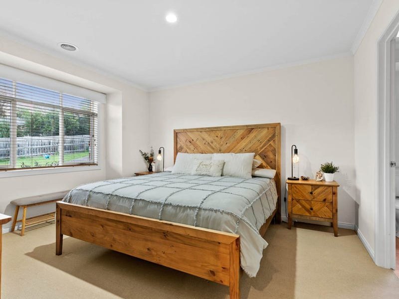 Photo - 3 Antrim Place, Langwarrin VIC 3910 - Image 12