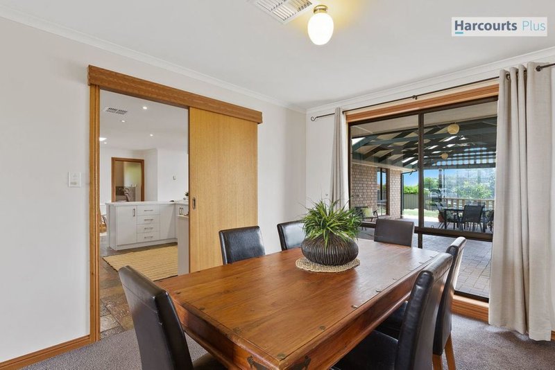 Photo - 3 Anulka Street, Hallett Cove SA 5158 - Image 6