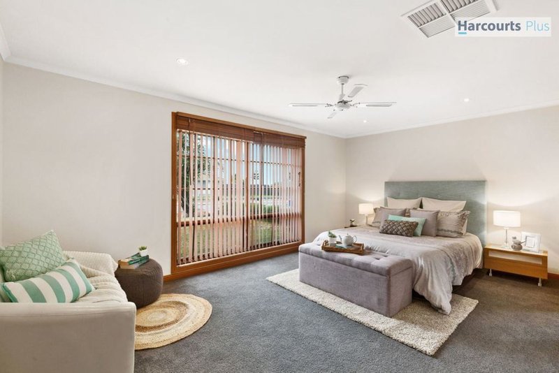 Photo - 3 Anulka Street, Hallett Cove SA 5158 - Image 13