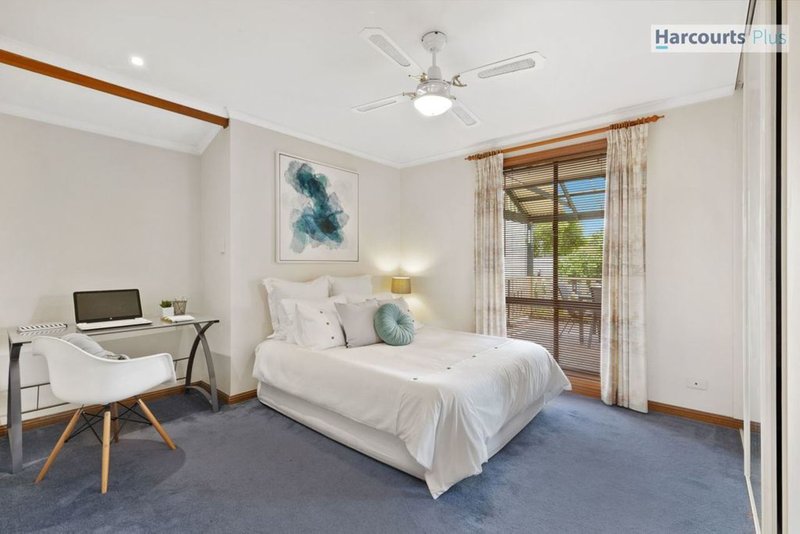 Photo - 3 Anulka Street, Hallett Cove SA 5158 - Image 17