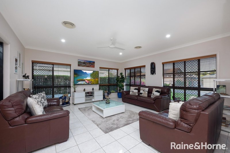 Photo - 3 Aquatic Place, Idalia QLD 4811 - Image 4