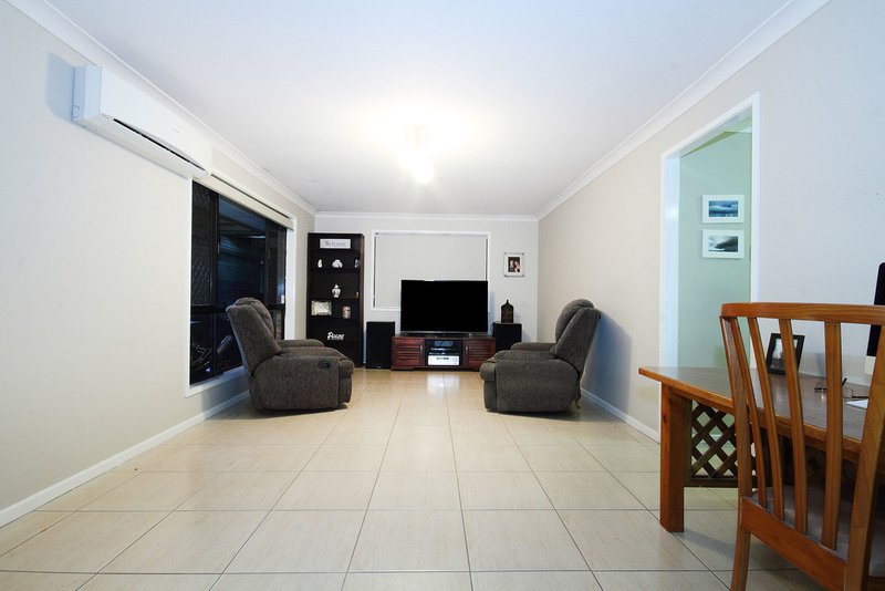 Photo - 3 Aquila Court, Regents Park QLD 4118 - Image 7