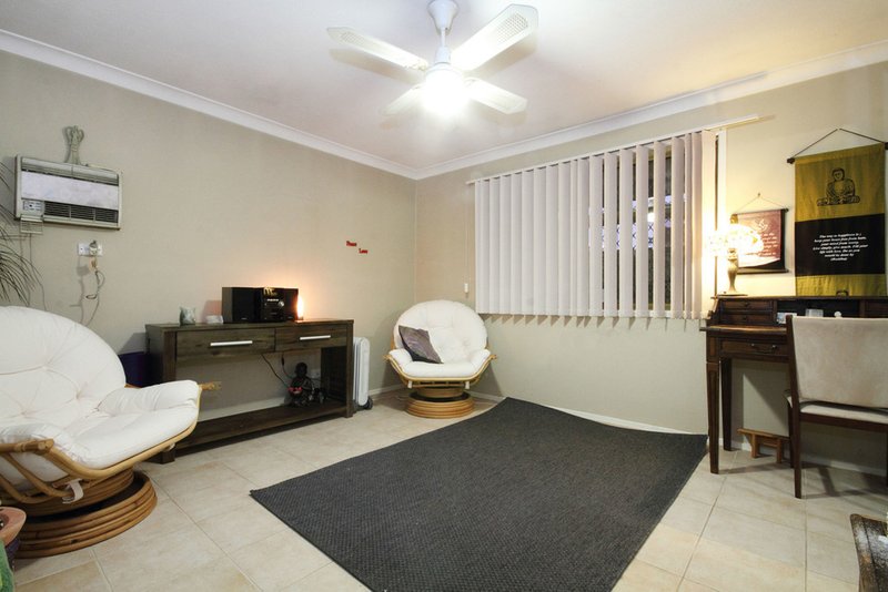 Photo - 3 Aquila Court, Regents Park QLD 4118 - Image 12