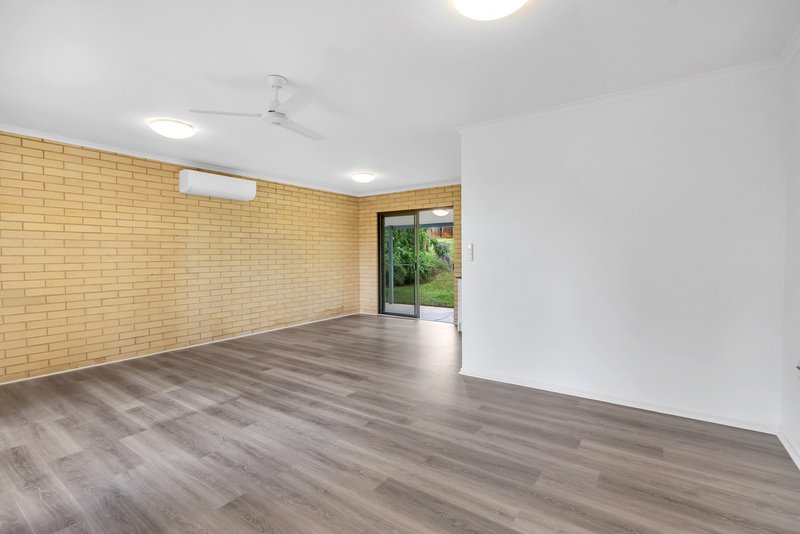 Photo - 3 Araminta Street, Bentley Park QLD 4869 - Image 7