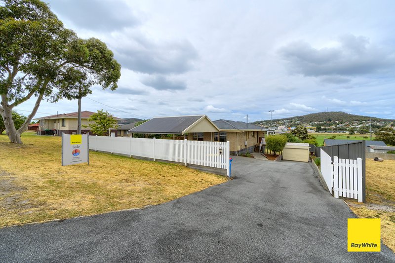 Photo - 3 Ardeana Crescent, Yakamia WA 6330 - Image 2