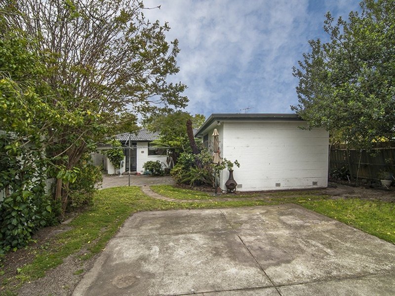 Photo - 3 Arden Drive, Noble Park VIC 3174 - Image 11