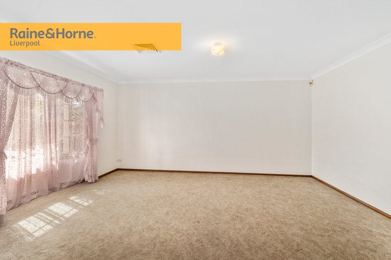 Photo - 3 Ariella Place, Edensor Park NSW 2176 - Image 8