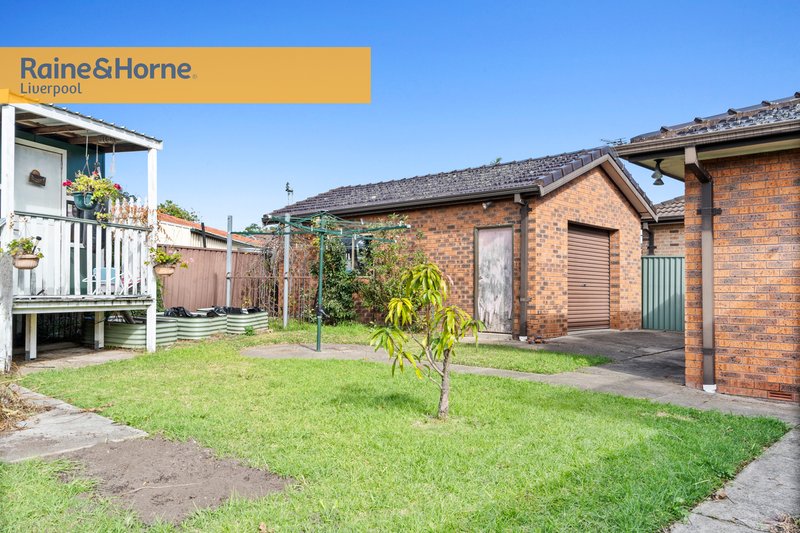 Photo - 3 Ariella Place, Edensor Park NSW 2176 - Image 11