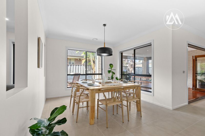 Photo - 3 Armstrong Street, Cranbourne East VIC 3977 - Image 10