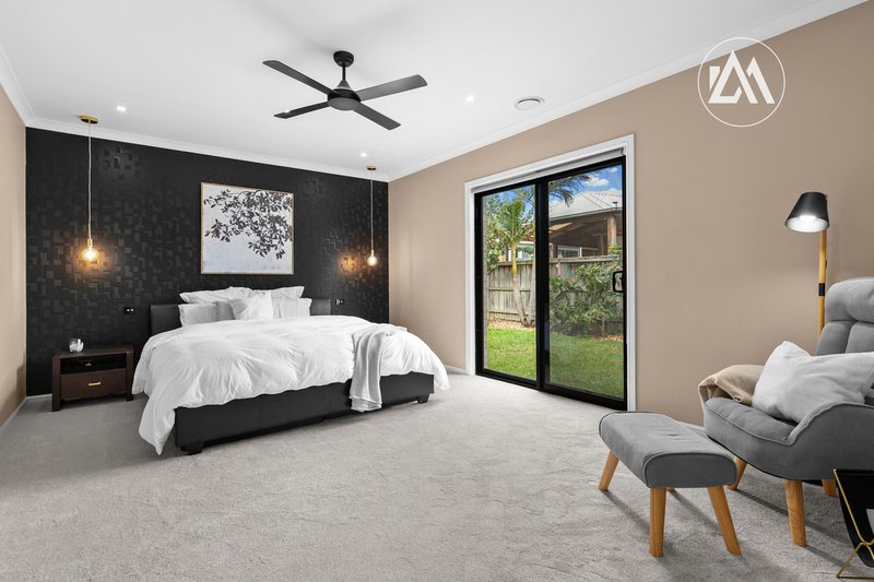 Photo - 3 Armstrong Street, Cranbourne East VIC 3977 - Image 13