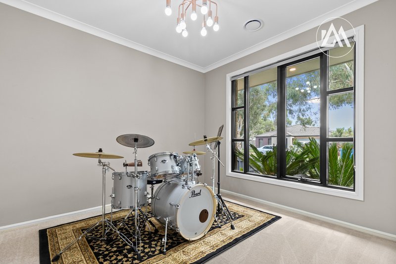 Photo - 3 Armstrong Street, Cranbourne East VIC 3977 - Image 18