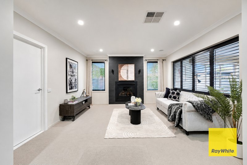 Photo - 3 Arnolds Creek Boulevard, Harkness VIC 3337 - Image 8