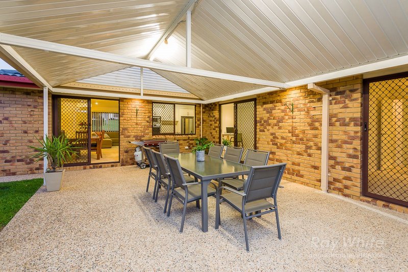 Photo - 3 Arpege Crescent, Eight Mile Plains QLD 4113 - Image 2