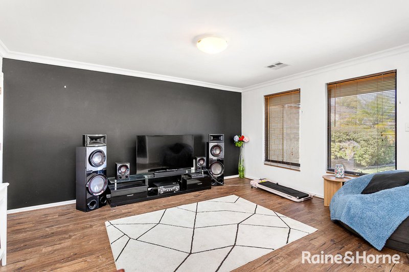 Photo - 3 Arreton Way, Hocking WA 6065 - Image 3
