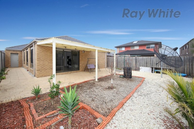 Photo - 3 Aruba Avenue, Point Cook VIC 3030 - Image 11