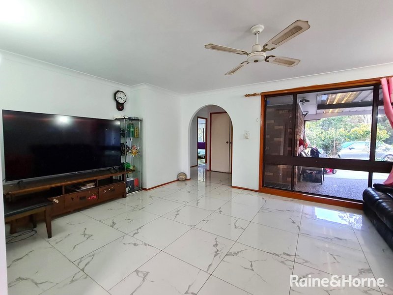 Photo - 3 Aseki Avenue, Glenfield NSW 2167 - Image 5