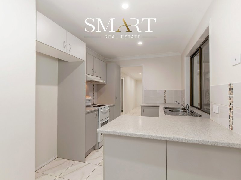Photo - 3 Ashburton Close, Arundel QLD 4214 - Image 7