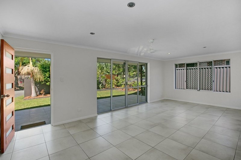 Photo - 3 Ashford Street, Tewantin QLD 4565 - Image 5