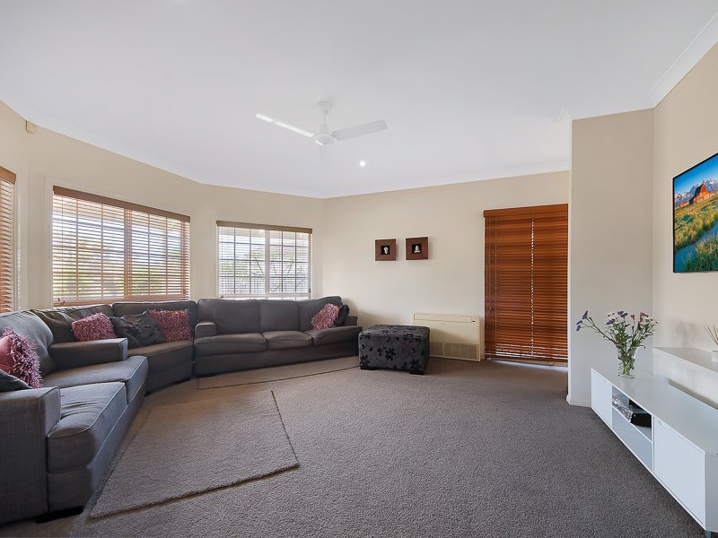 Photo - 3 Aspect Place, Narangba QLD 4504 - Image 6