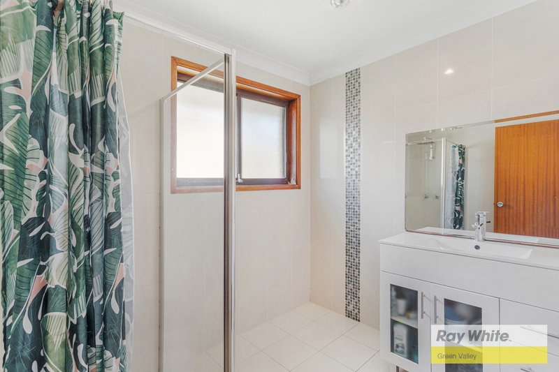 Photo - 3 Aspen Street, Bossley Park NSW 2176 - Image 13