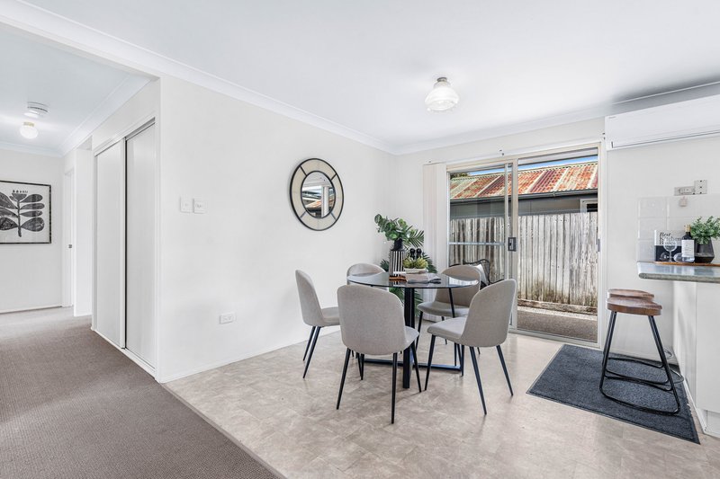 Photo - 3 Astley Street, Wynnum West QLD 4178 - Image 6