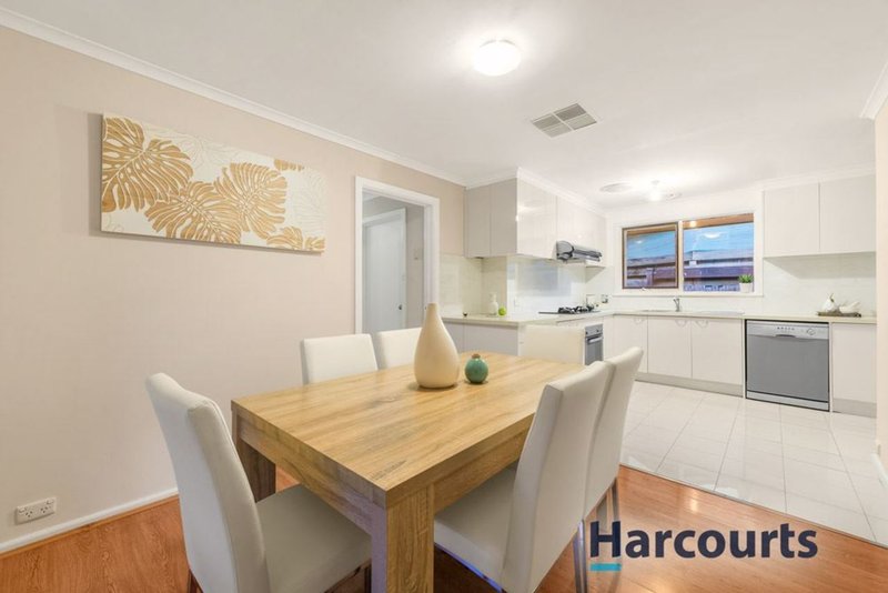 Photo - 3 Attenborough Square, Wantirna VIC 3152 - Image 4