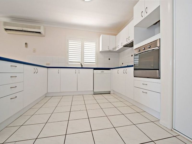 Photo - 3 Atthow Street, North Lakes QLD 4509 - Image 3