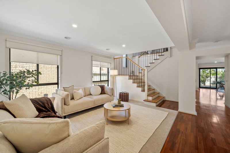 Photo - 3 Audrey Lane, Berwick VIC 3806 - Image 2