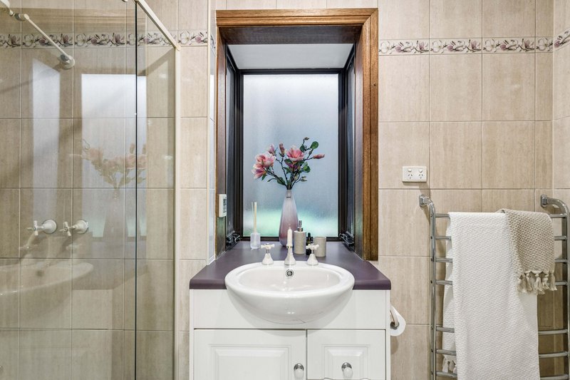 Photo - 3 Austin Place, Wynn Vale SA 5127 - Image 11