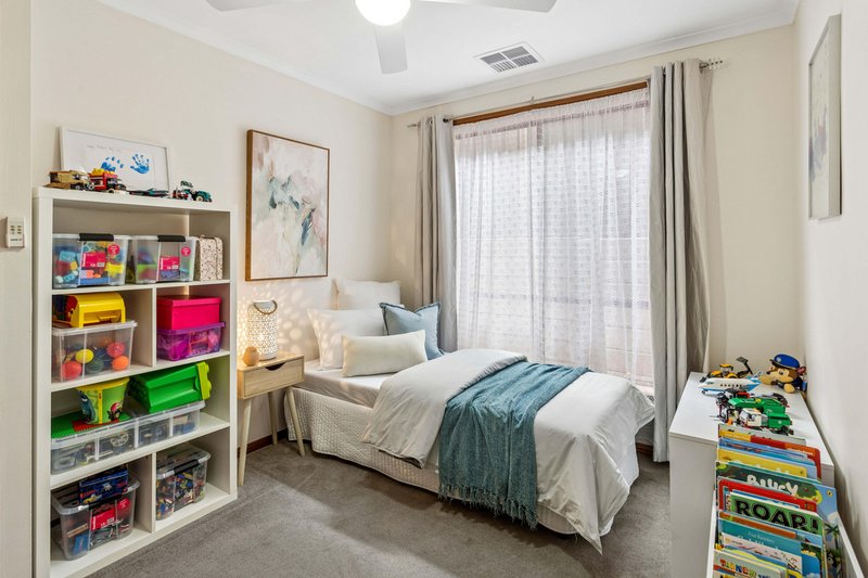 Photo - 3 Austin Place, Wynn Vale SA 5127 - Image 12