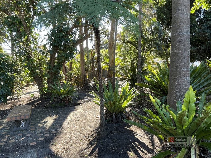 Photo - 3 Austin Street, South West Rocks NSW 2431 - Image 2